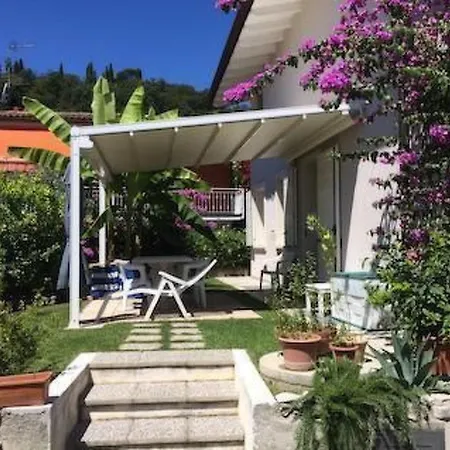 Heliopolis-wohnung Mit Blick Aufs Wasser By Interhome מנרבה דל גארדה
